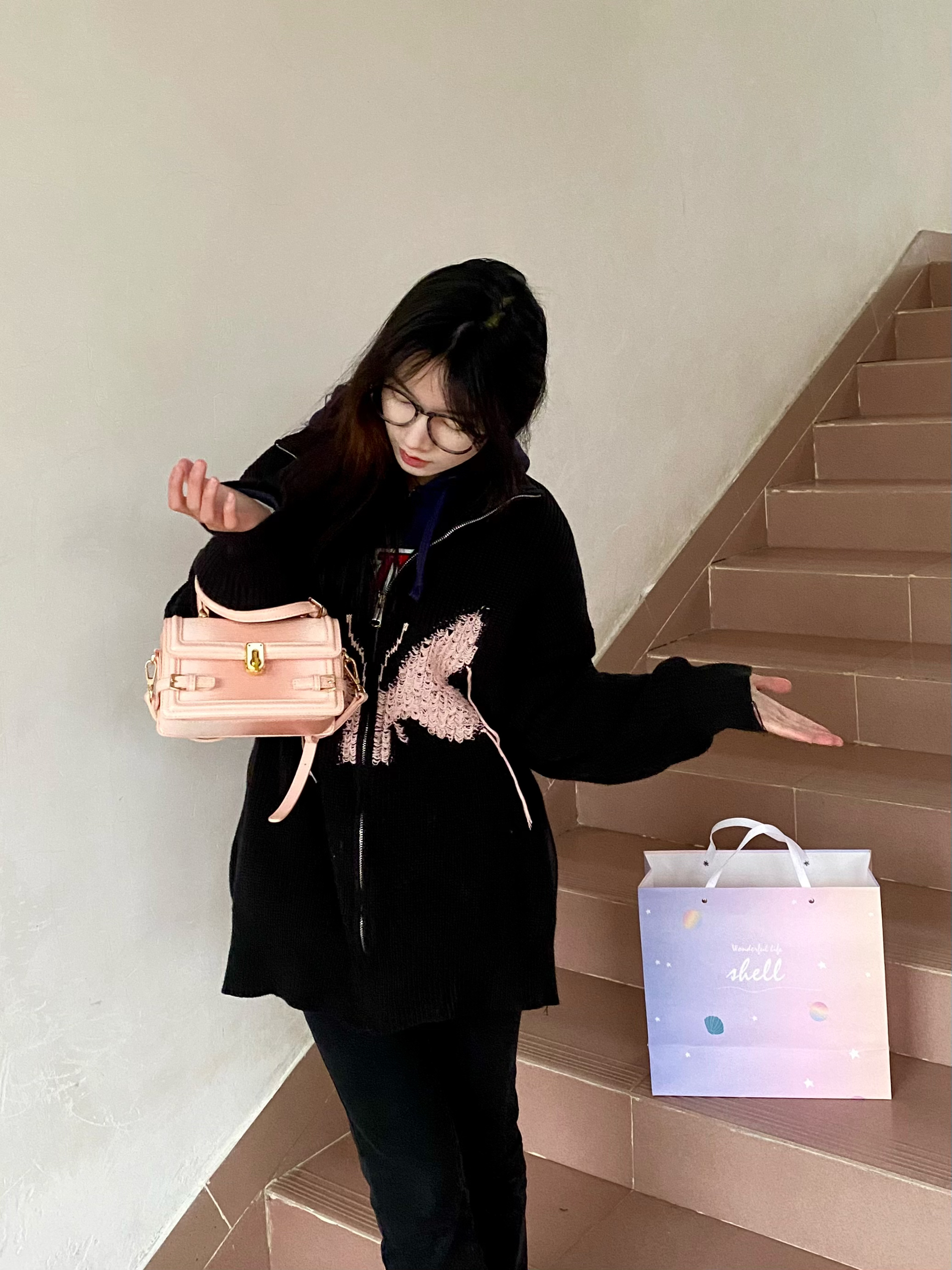 OOTD/三八节就送粉色包包