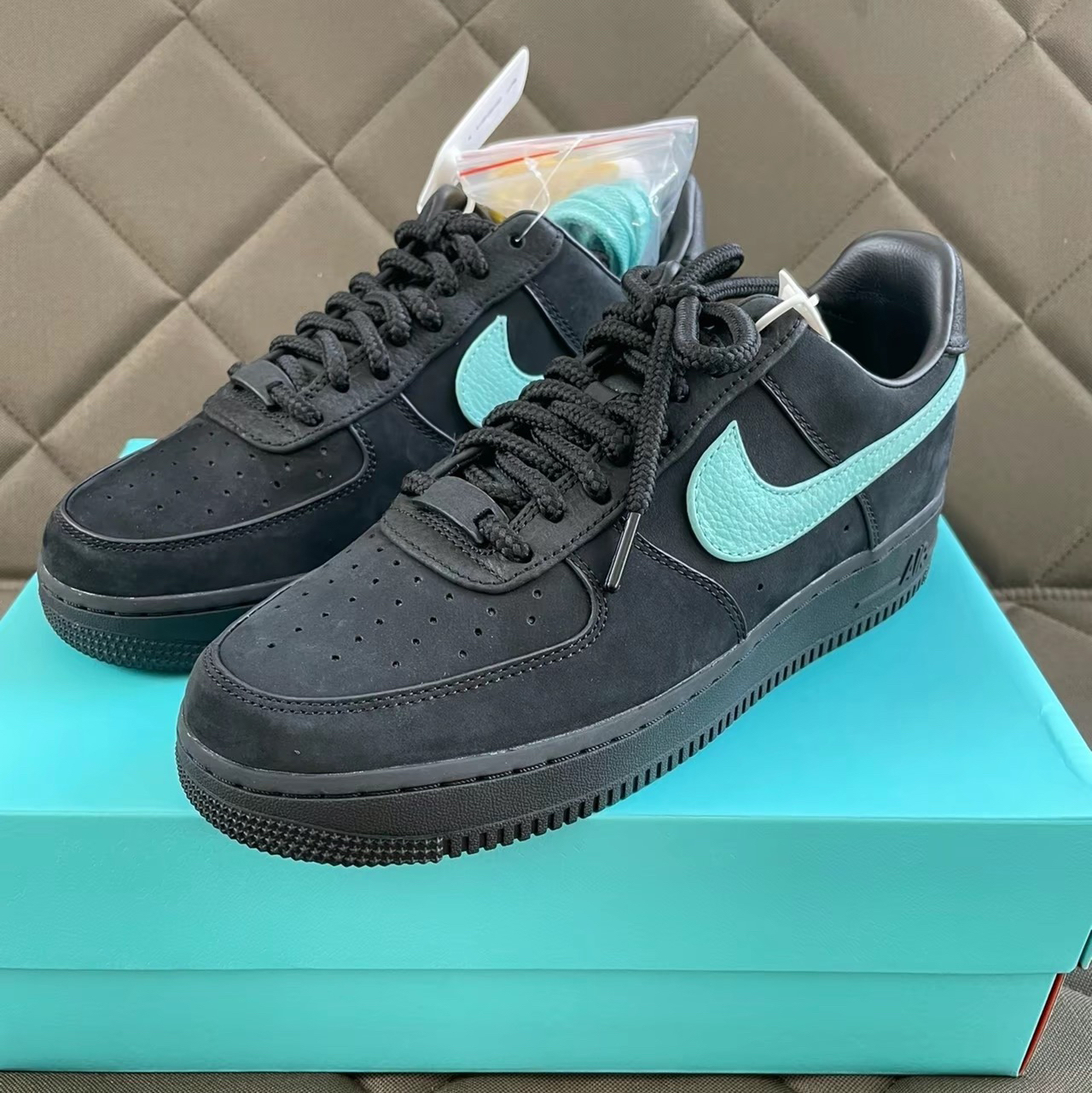 Nike FA1蒂芙尼
