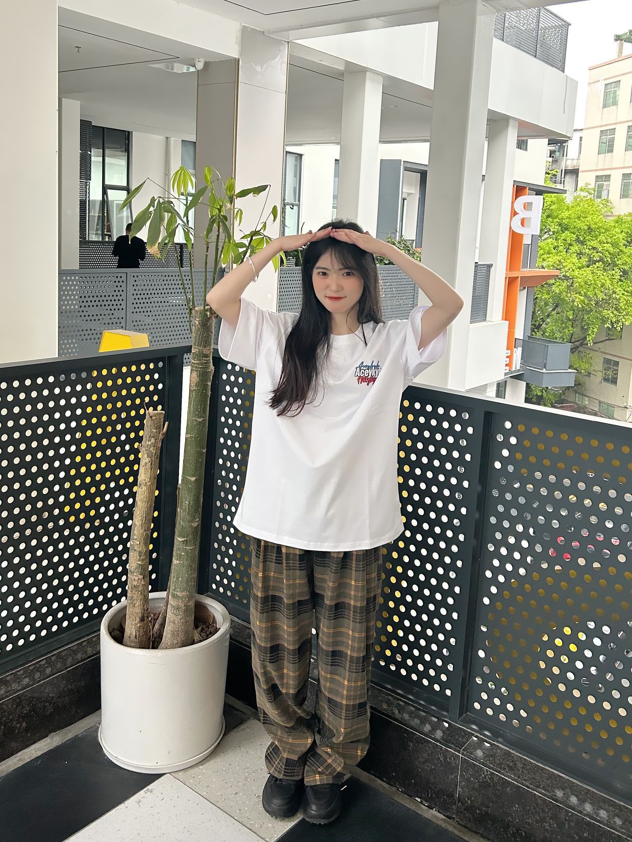 女大学生早八休闲风穿搭分享