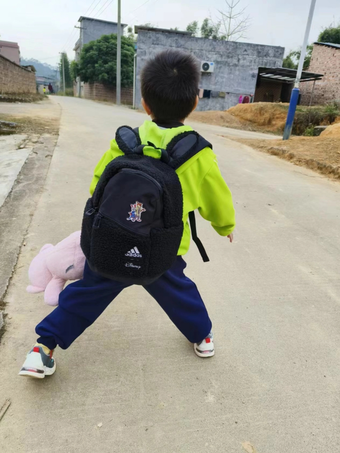 哪个小朋友会不喜欢兔耳双肩包
