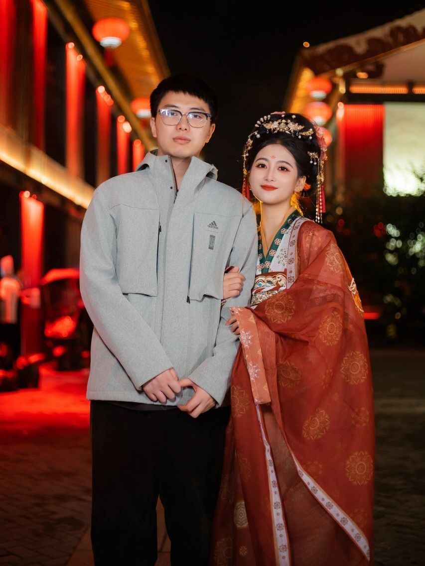 替你们试过了，男生穿夹克外套确实帅

