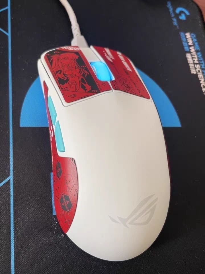 鼠标很好用，大手抓握很舒服，按键略硬但是