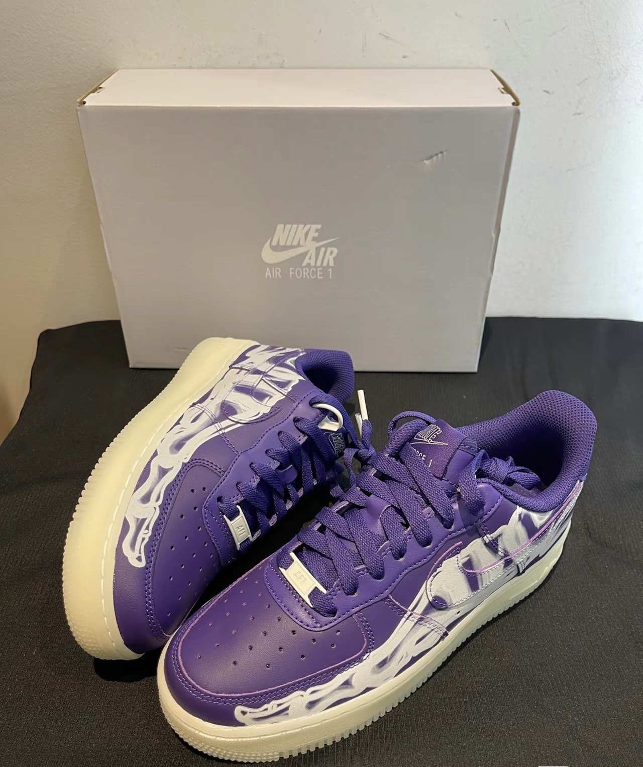 Nike Air Force 1“夜光骨头”配色1十分
炫酷