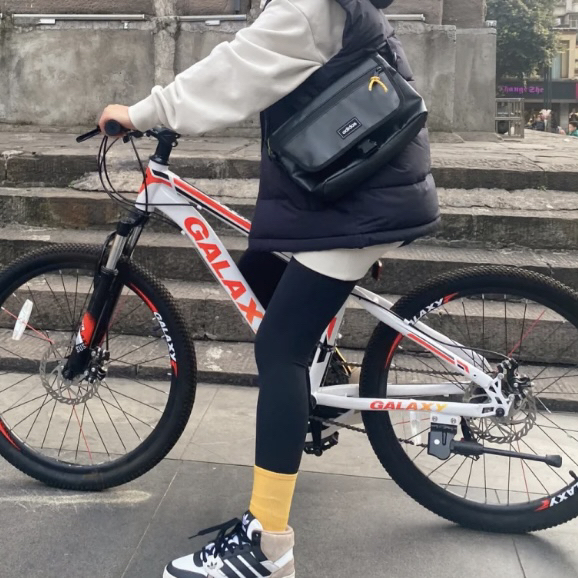 实用性超强的单肩包