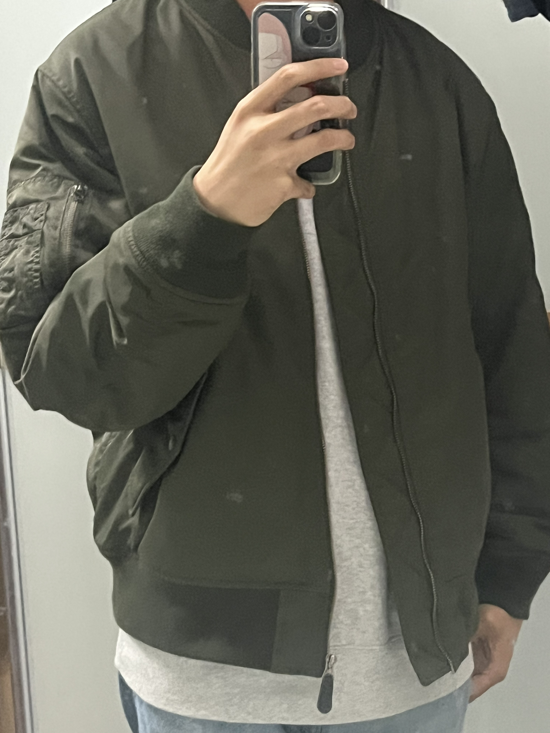 身高｜体重：

🧍‍♂️ 穿搭风格：oo