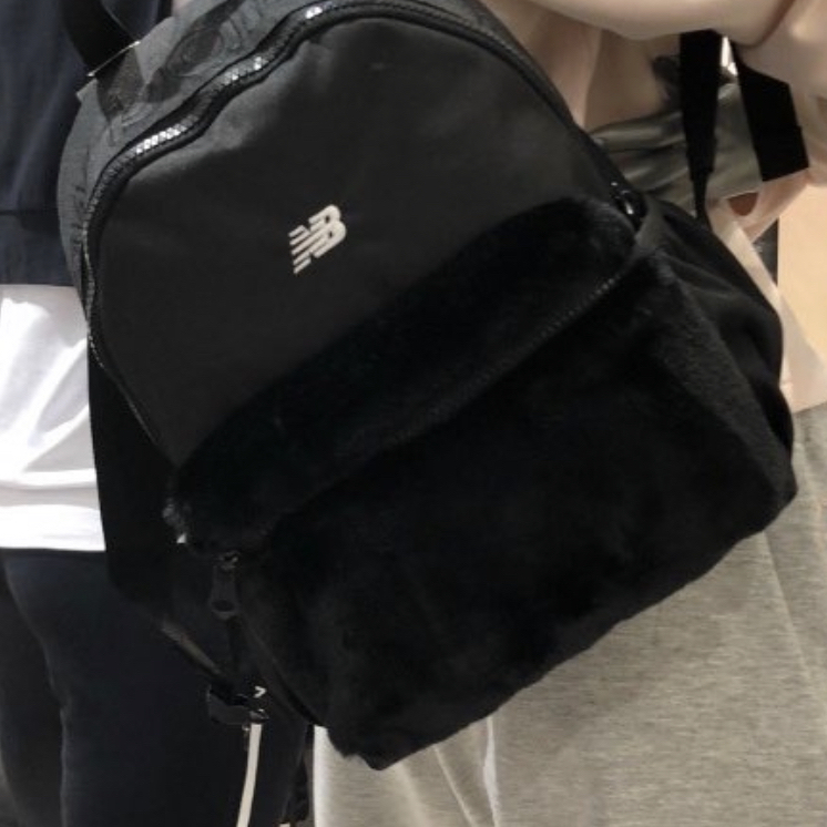 新百伦的包包真的很好看啊