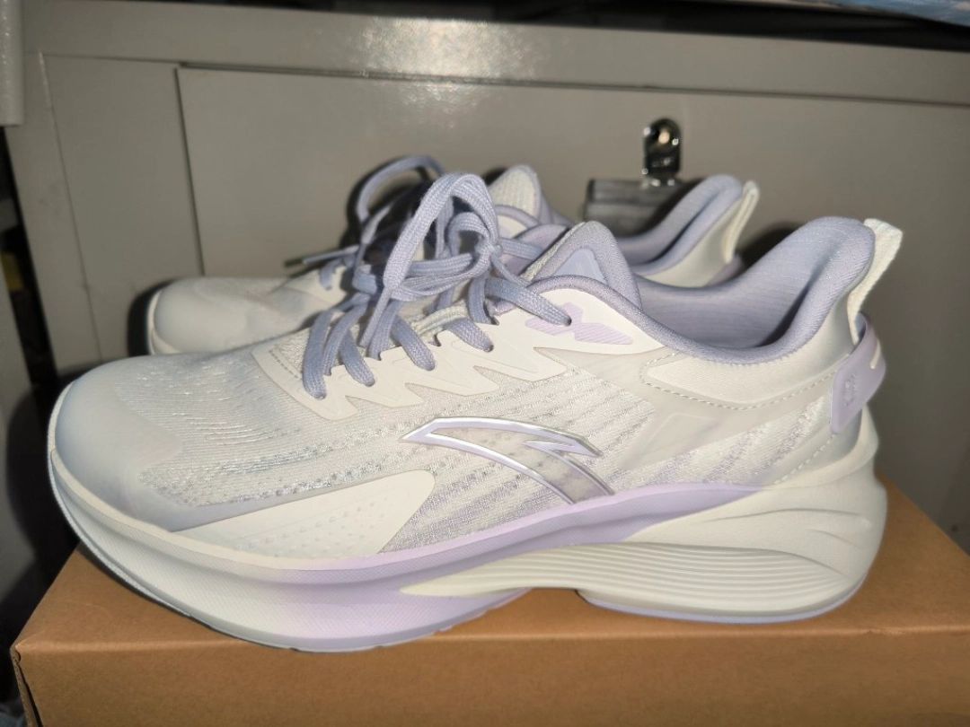 夏日小清新跑步鞋怎么选?🌿🌿必须安踏毒刺5跑步鞋呀,冲了不后悔系列