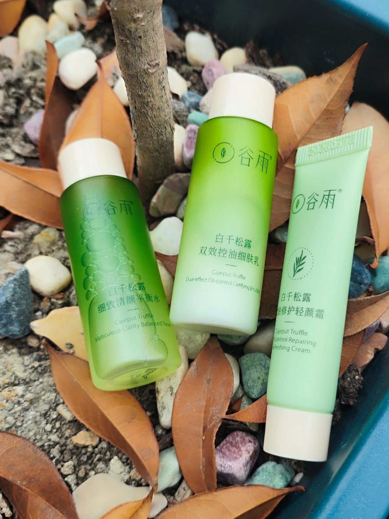 过年聚会不惧原相机怼脸合照！油痘肌必囤！