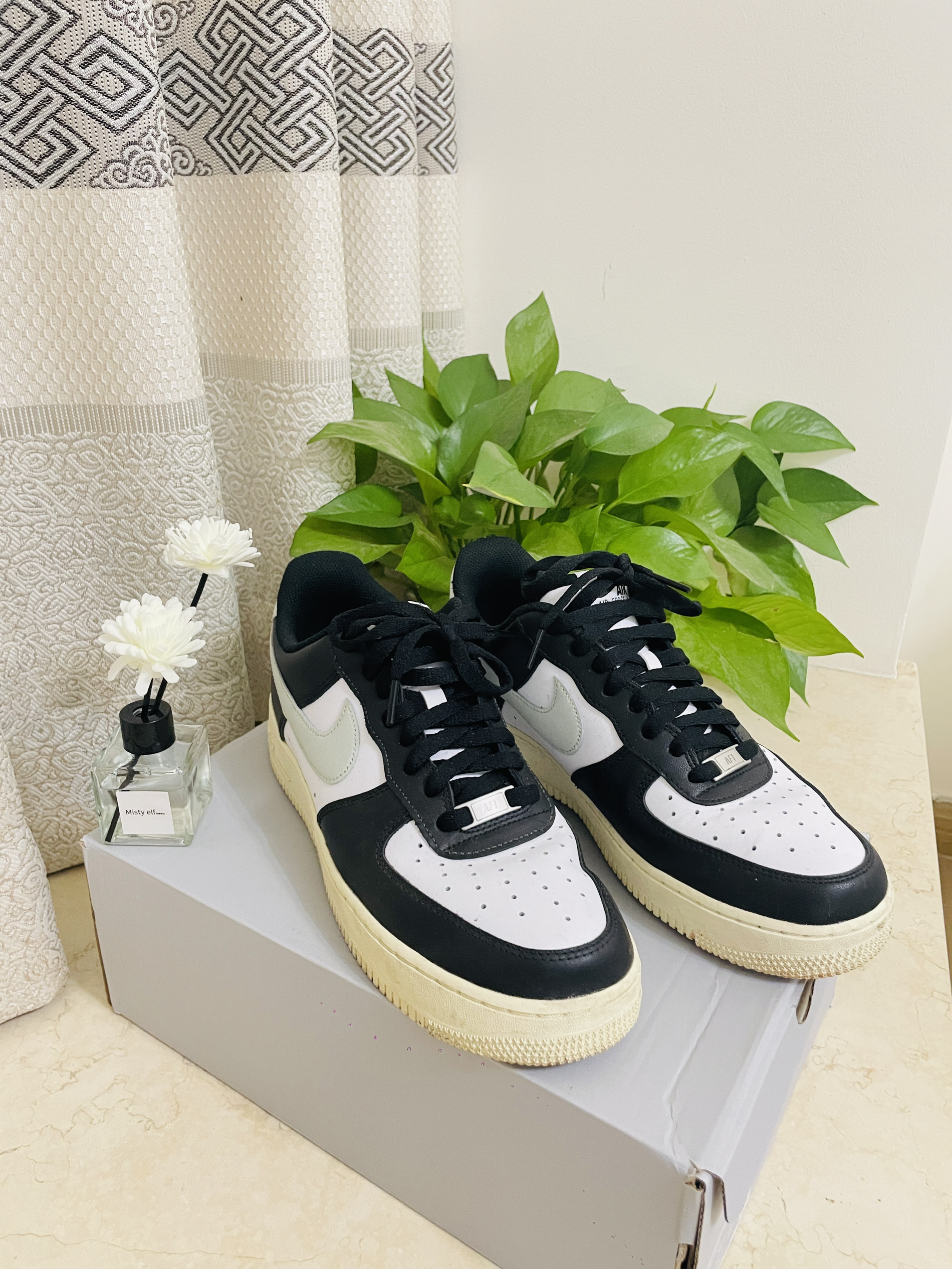谁现在还穿。Dunk 都穿 AF-10 空军