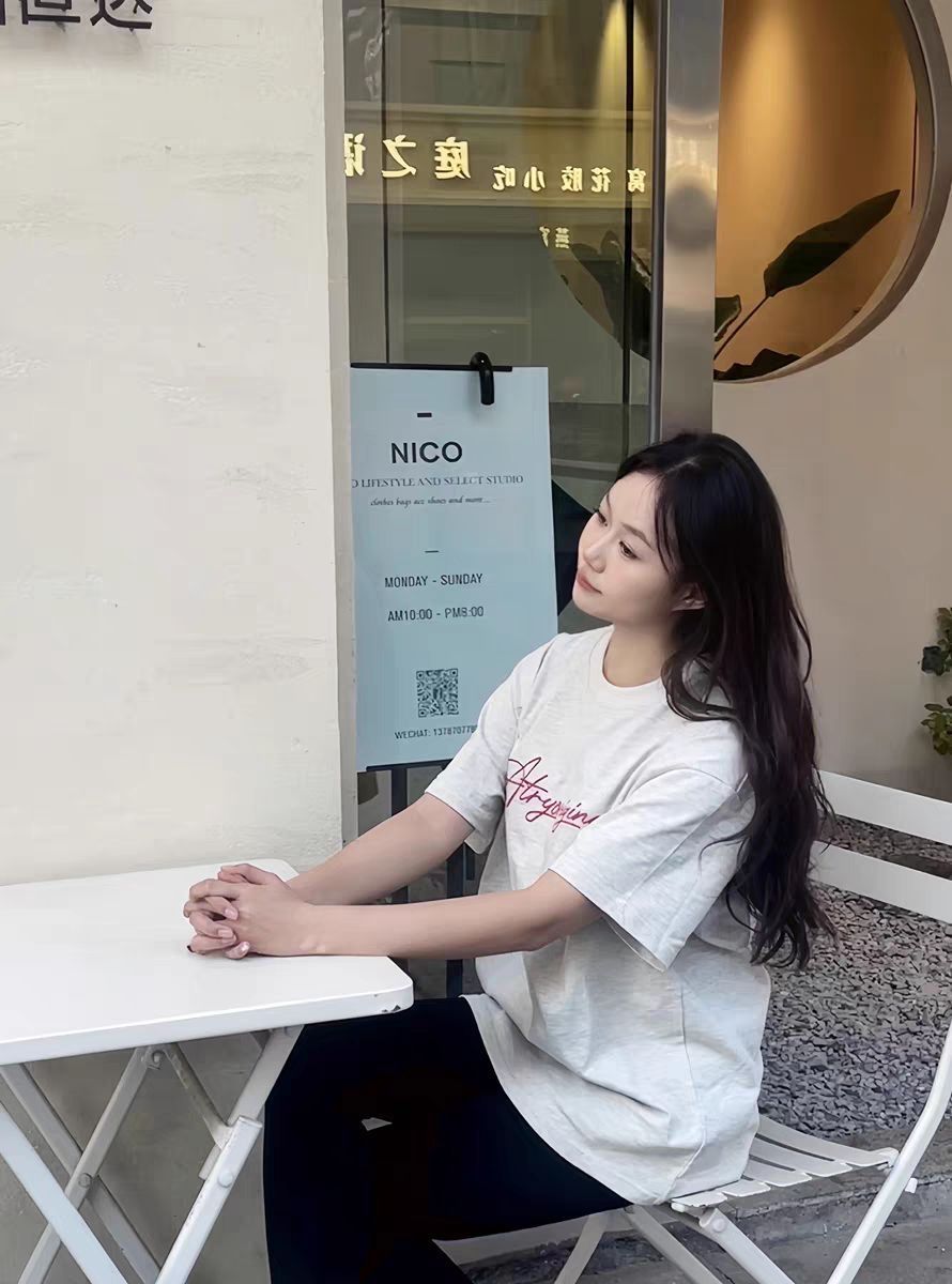 ✨哇哦！这款ATRY美式字母花体刺绣短袖圆领半袖T恤简直让人心动💓到不行啊！