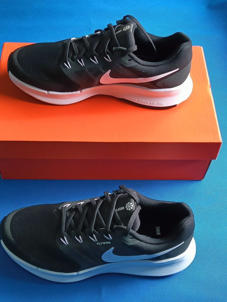 男生必备的一款Nike好鞋!