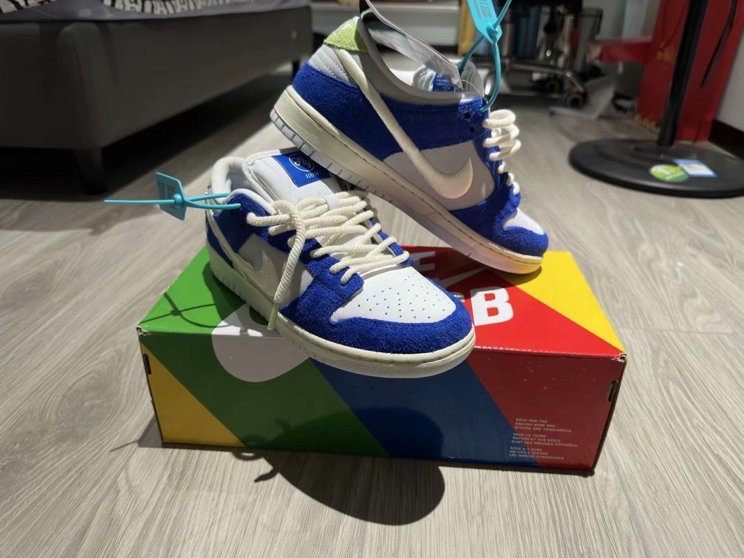「新入手的联名 Sb Dunk 白兰花! Fly StreetwearxNike dunk Sb l