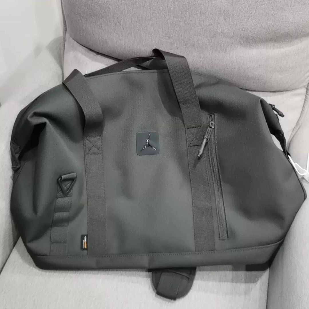 耐脏百搭的健身包，你值得拥有😃