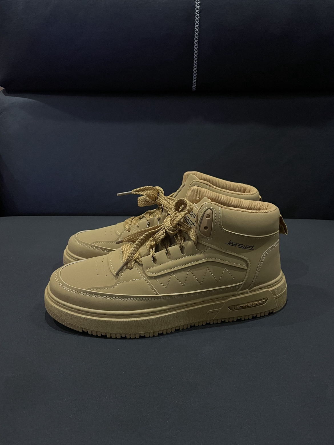 美拉德色系板鞋👟