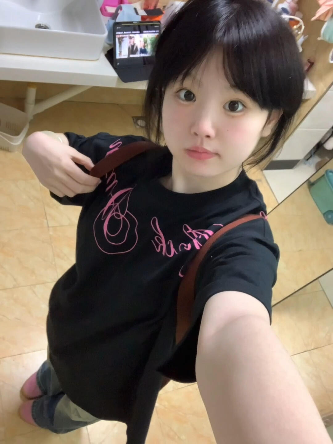 好喜欢这件潮牌短袖喔~