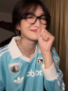 阿迪达斯新款T恤 蓝色真的好显白!!