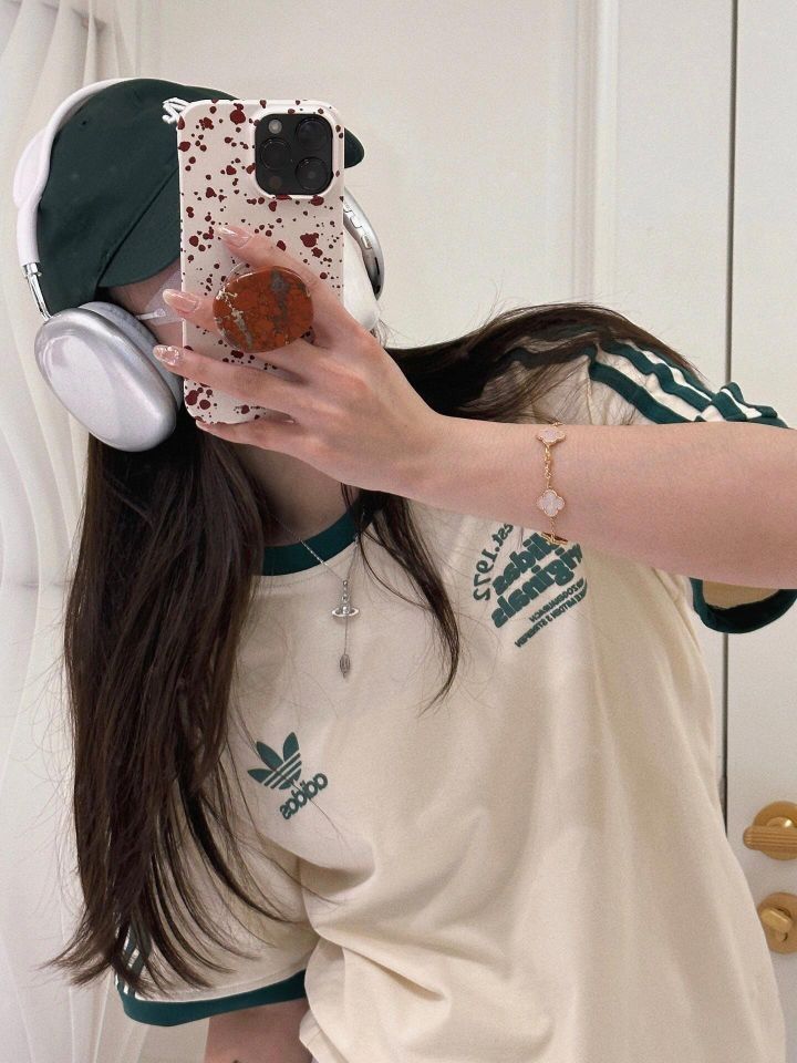 是值得拥有的阿迪三条杠啊！！！
