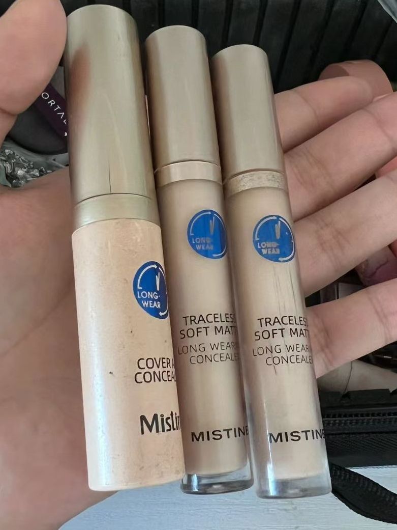 Mistine蓝盾粉底液的遮瑕打造无暇肌肤❤️
