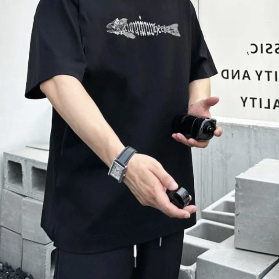 卡地亚手表小坦克精致优雅