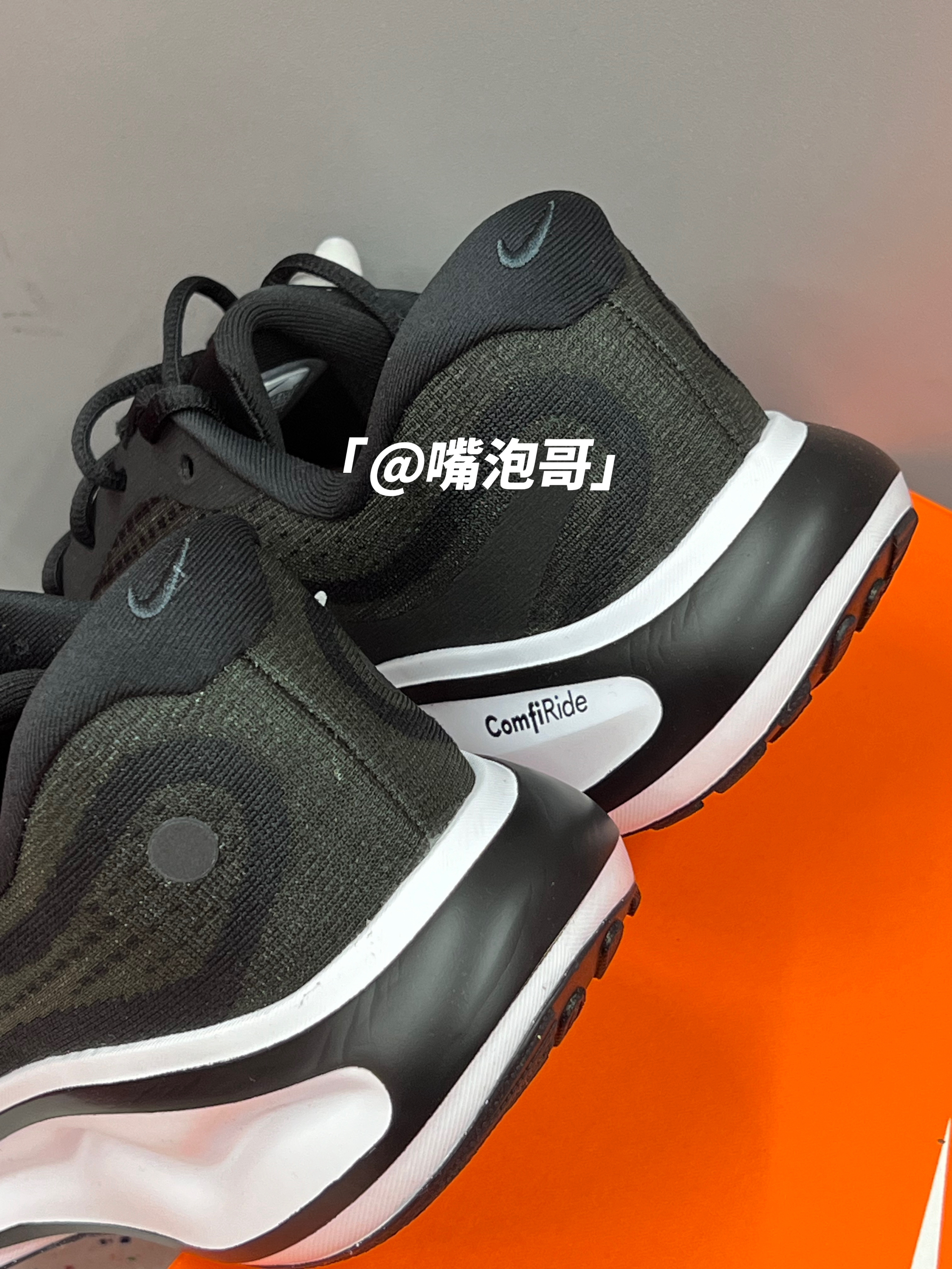 “打工人”的简约跑鞋 | Journey Run