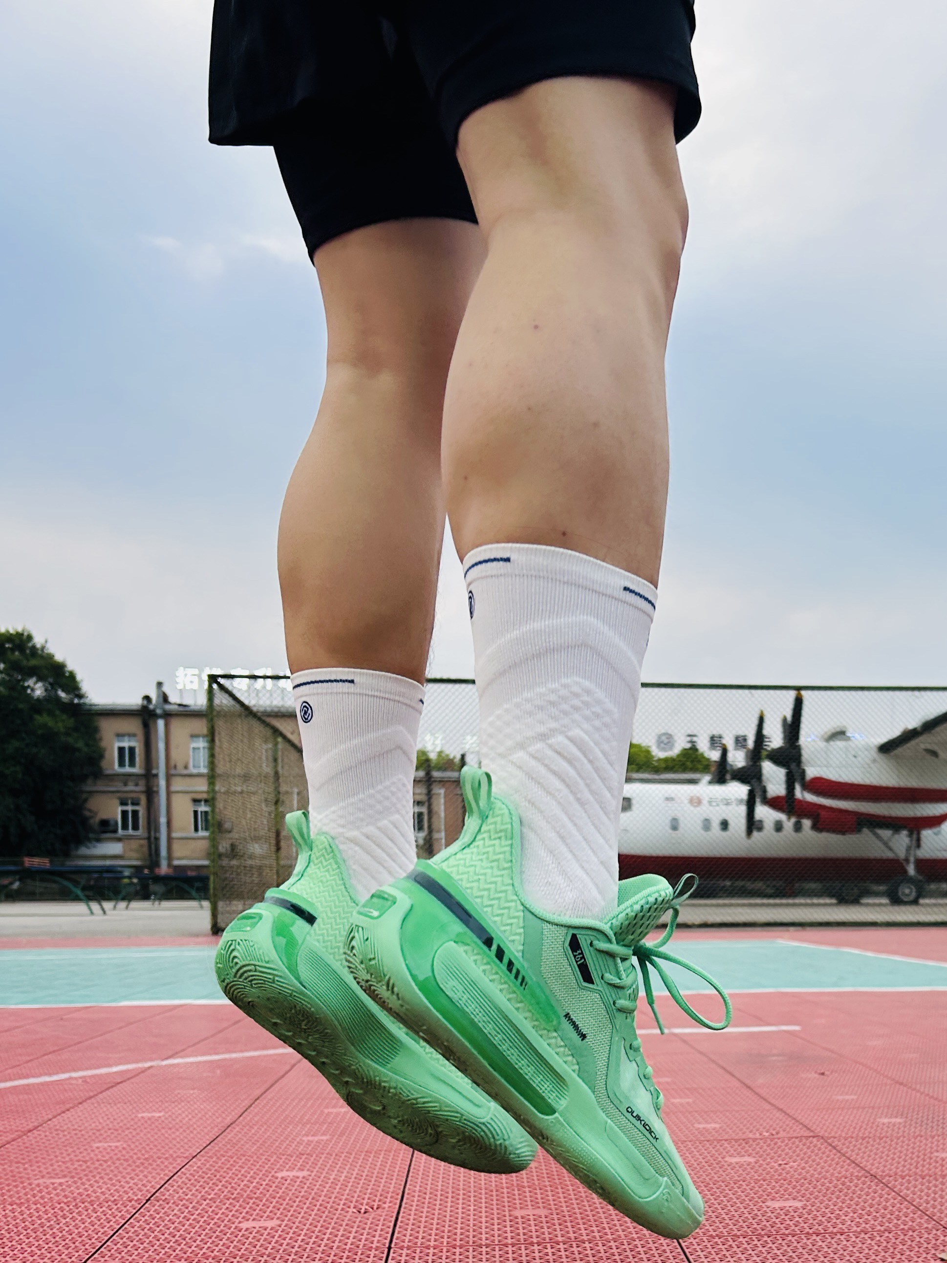 鞋秀｜一双适合小快灵的外场实战口粮鞋‼️