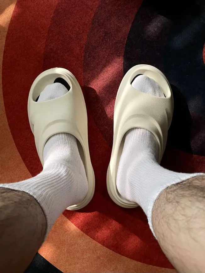 这双拖鞋夏天穿太舒服了吧