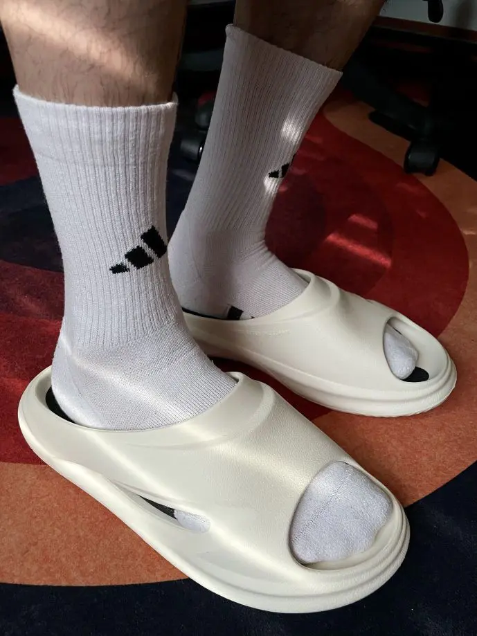 这双拖鞋夏天穿太舒服了吧
