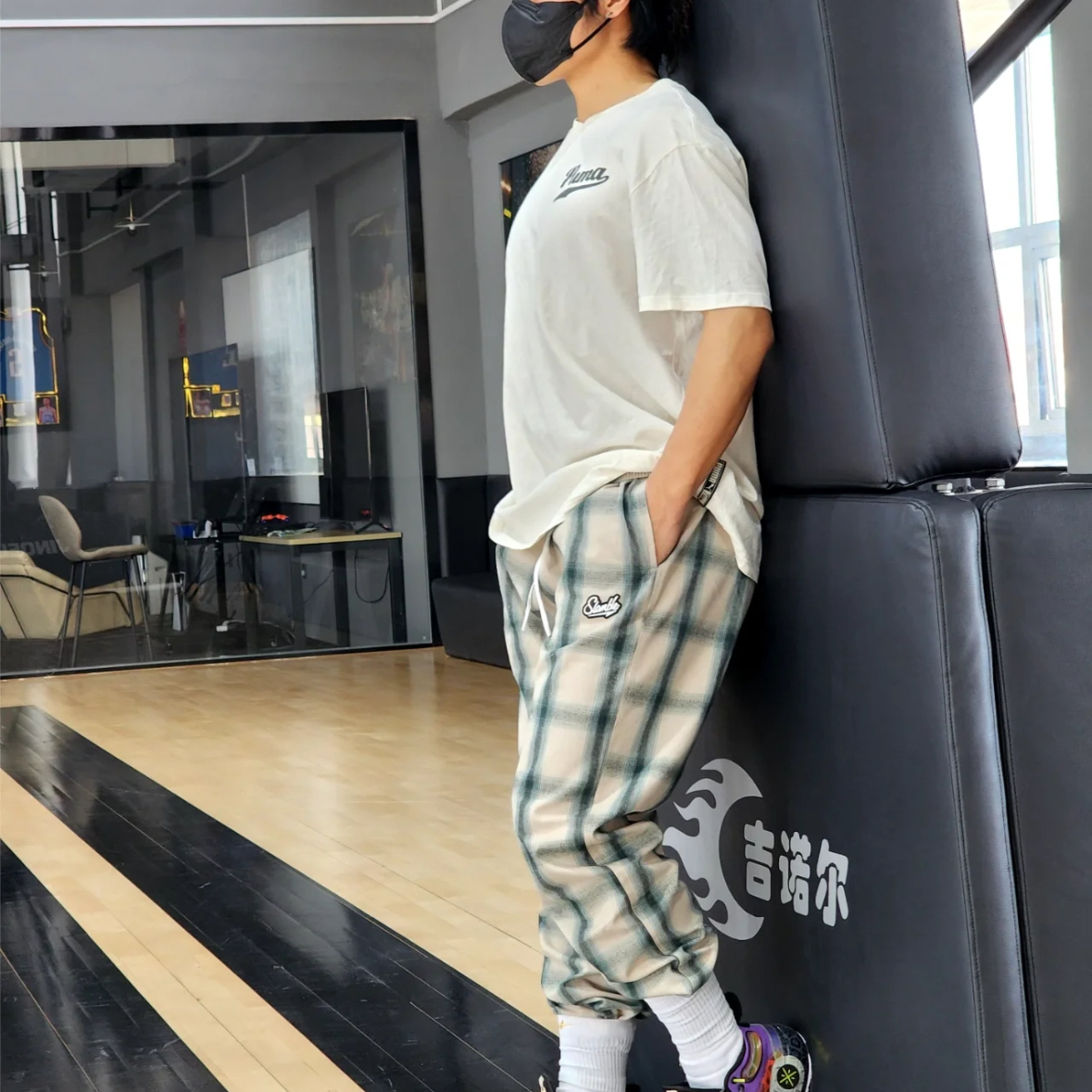 这款SLAMBLE的裤子 颜值真不错！