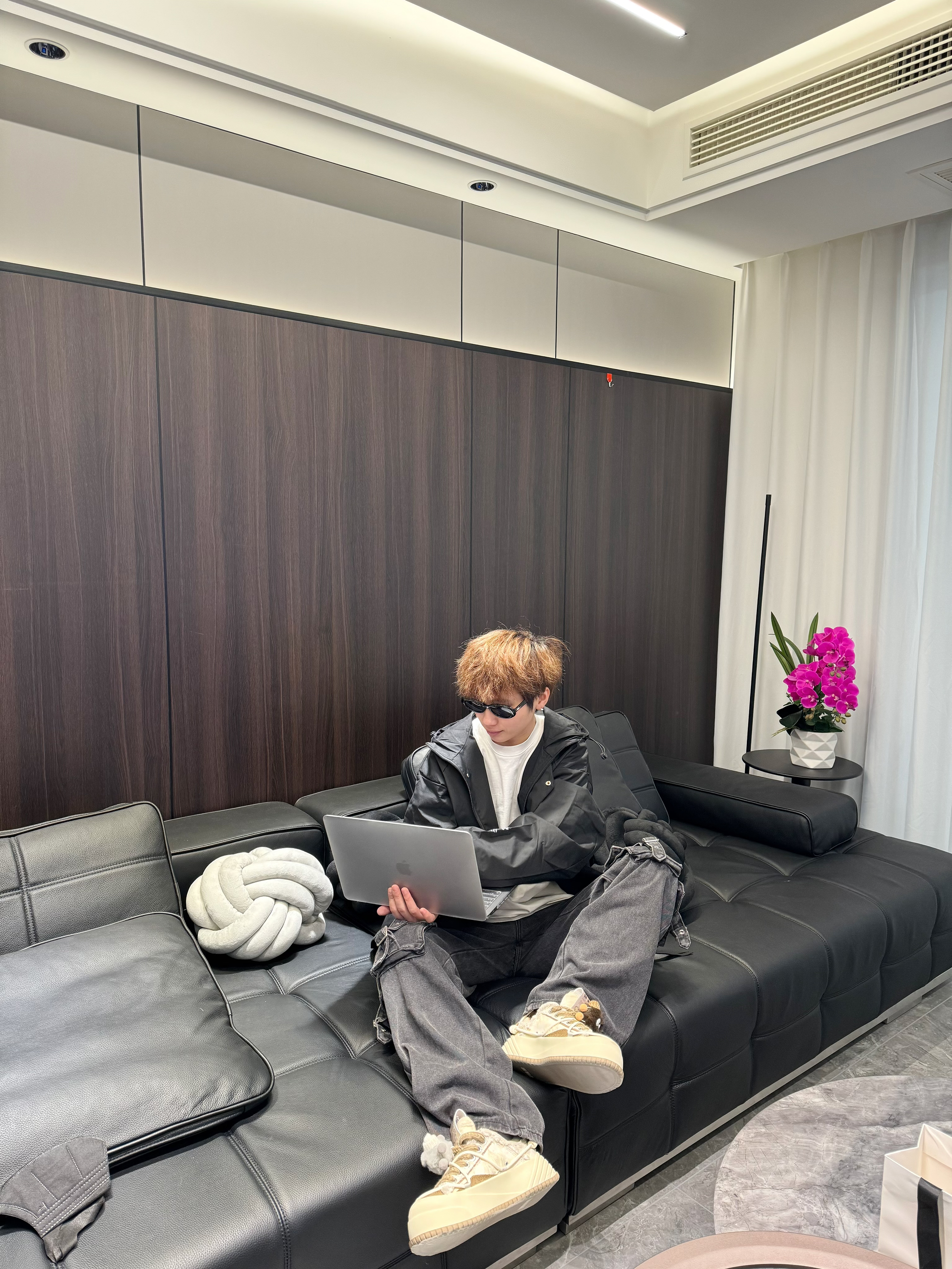 OOTD | 穿上冲锋衣又帅了