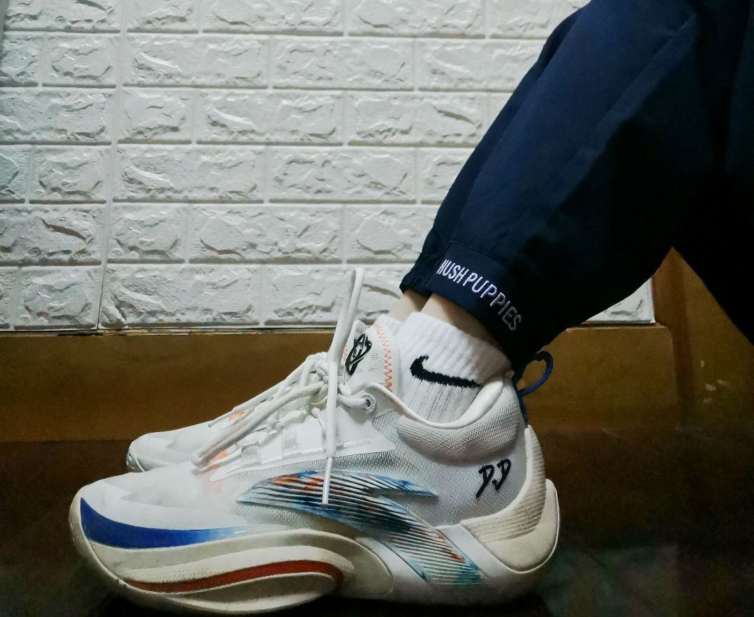 安踏瞬息一代，主场白，身高｜体重：

🧍