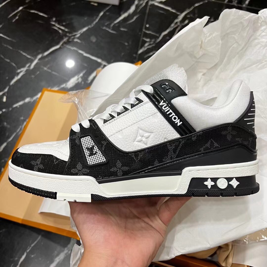 我8张入的Lv 黑牛仔