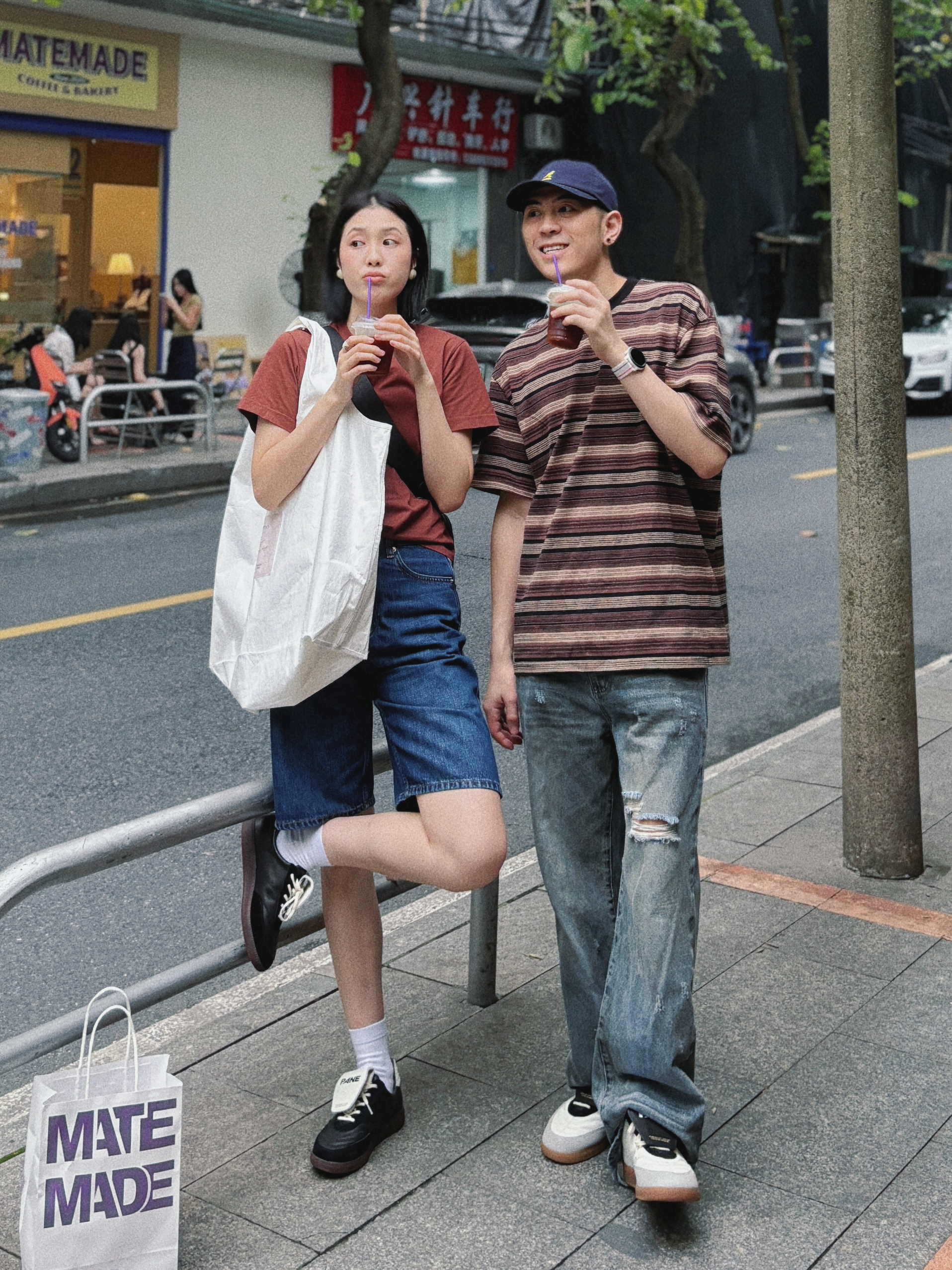 课间暂停一下 和高年级学长喝杯咖