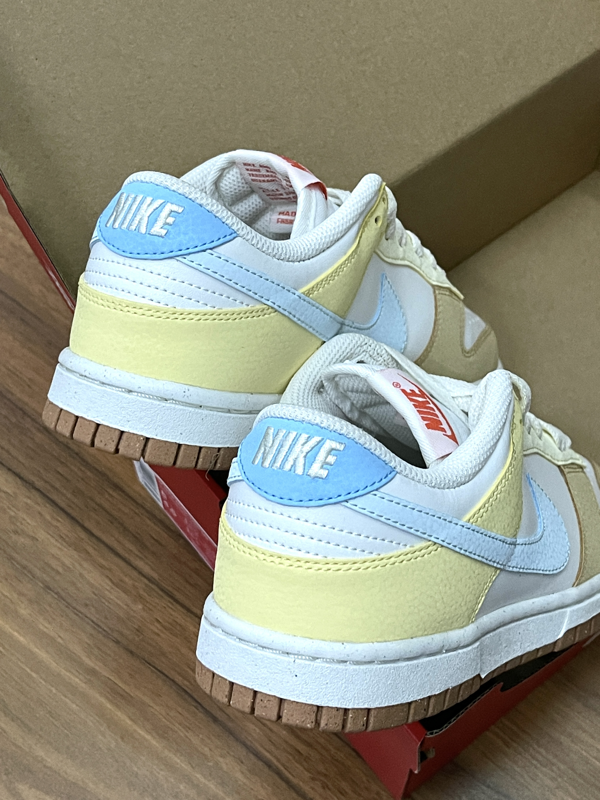 「春夏多巴胺Dunk」💛💙🤍