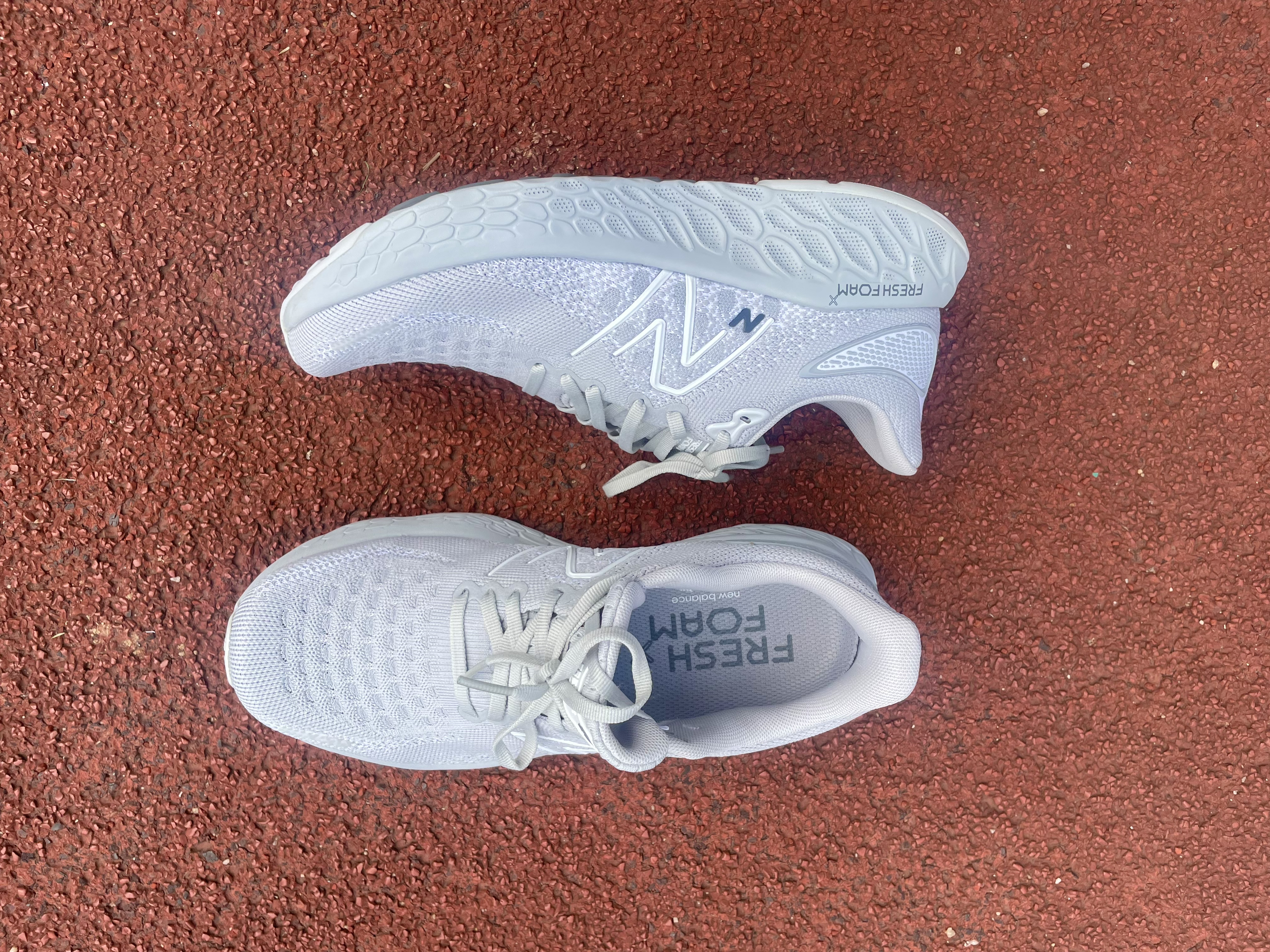 New Balance NB 1080休闲跑步鞋的真实评测