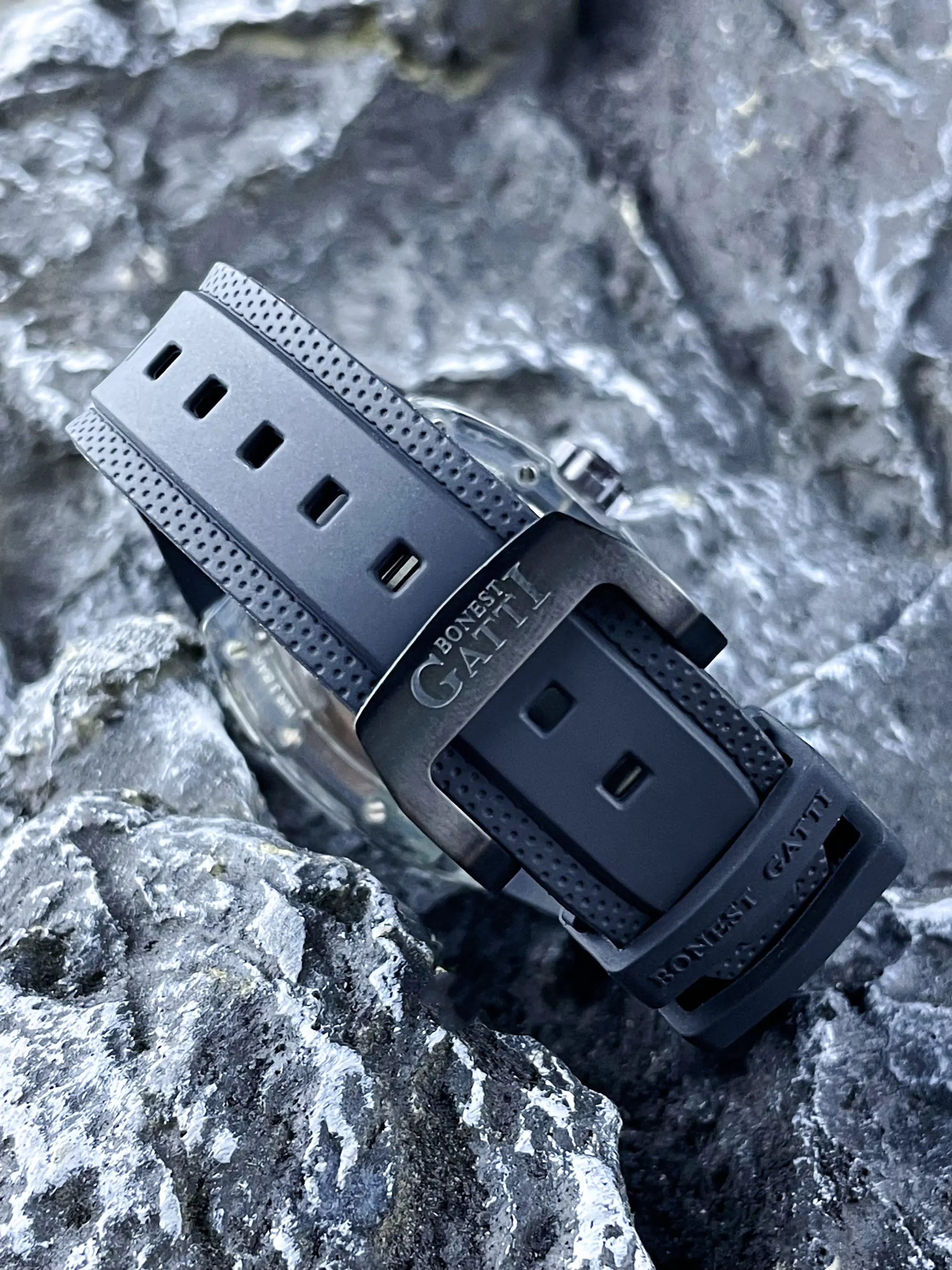🔥5️⃣2️⃣0️⃣送这块酷帅的『布加迪』机械表⌚️⁉️