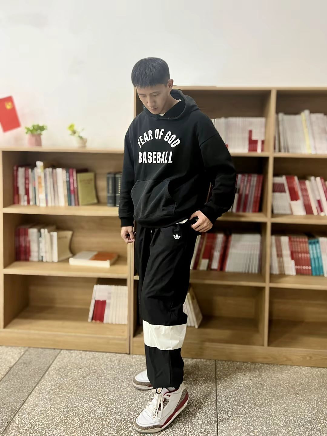 💥爆款来袭！adidas Originals 三叶草 速干工装风系带抽绳梭织直筒运动长裤👖