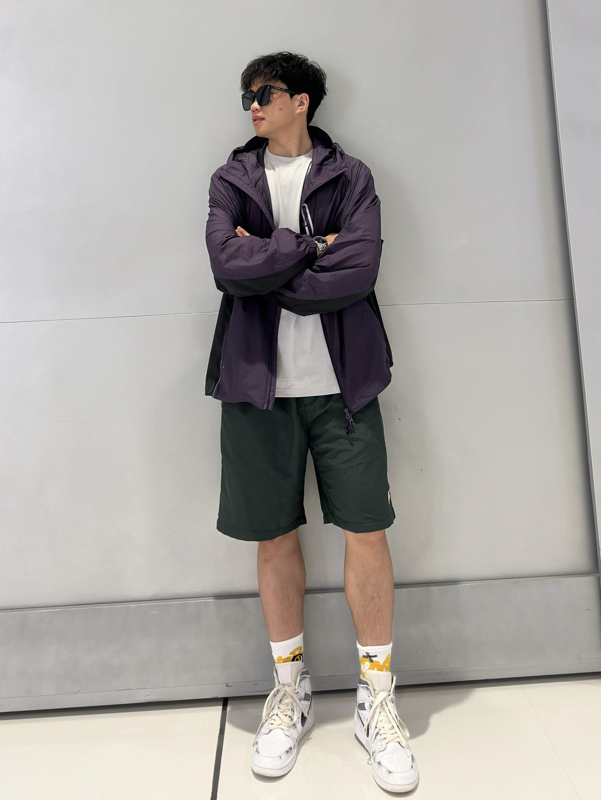 Bro 紫色的轻量外套真帅啊💜