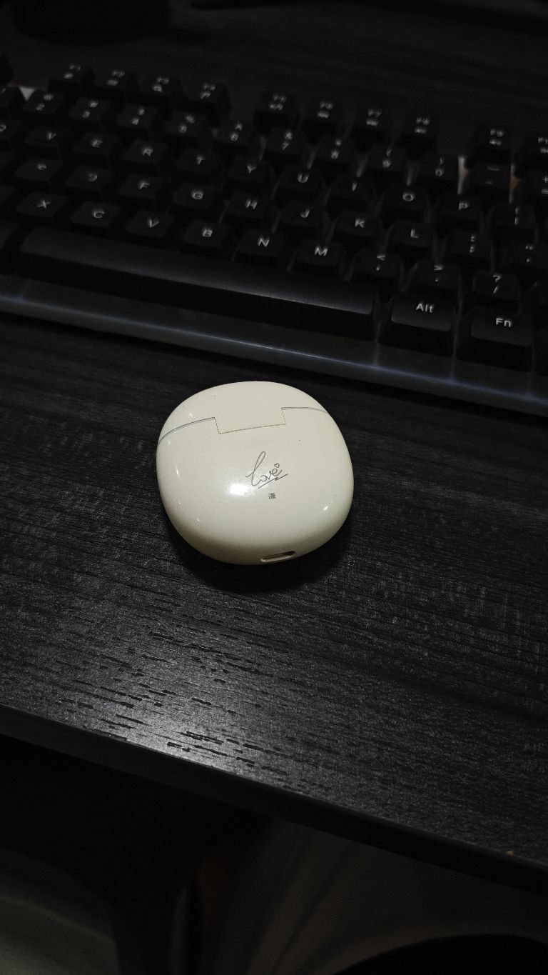 办公桌在的小物件