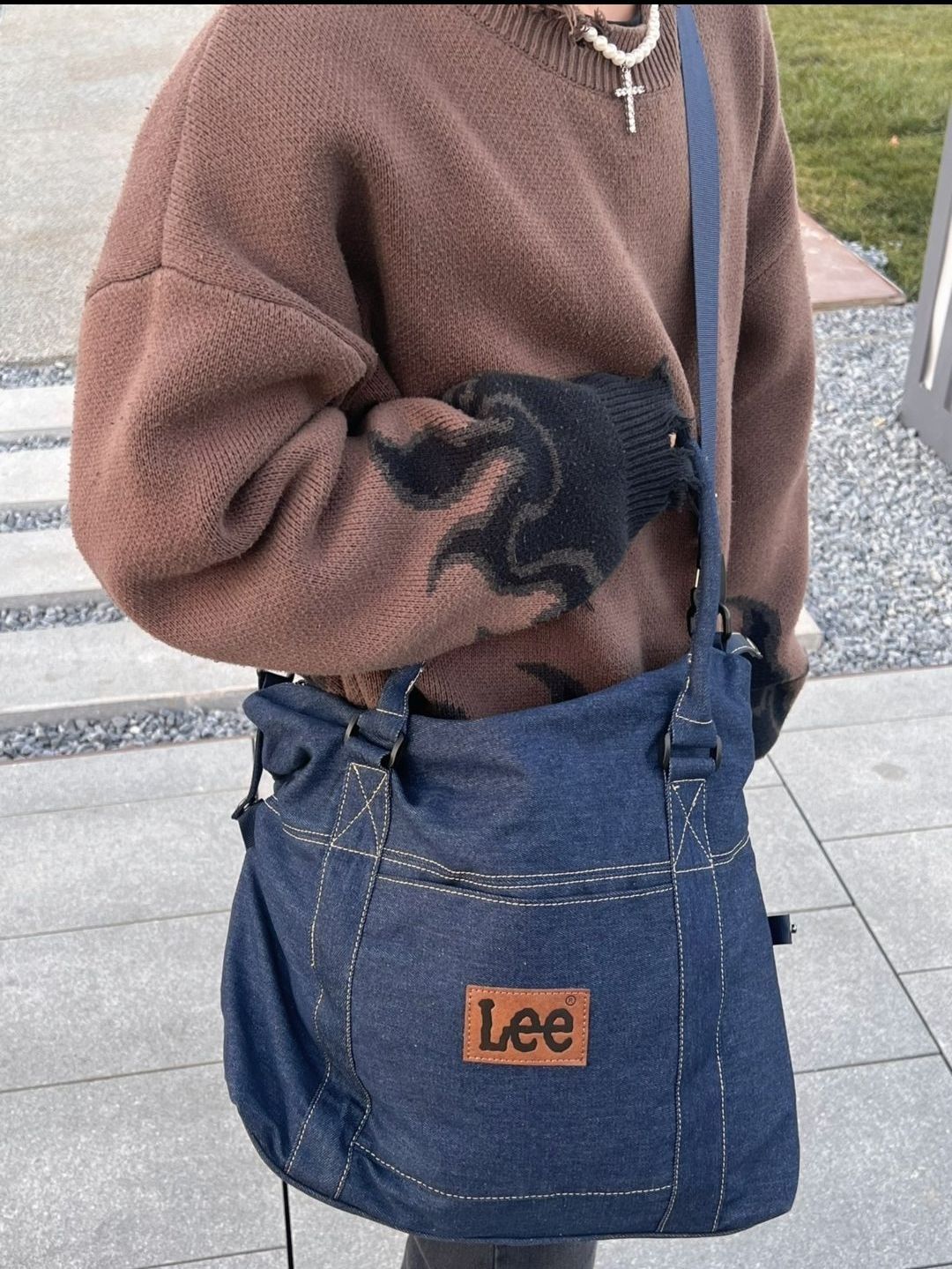 被lee的背包种草了OOTD

