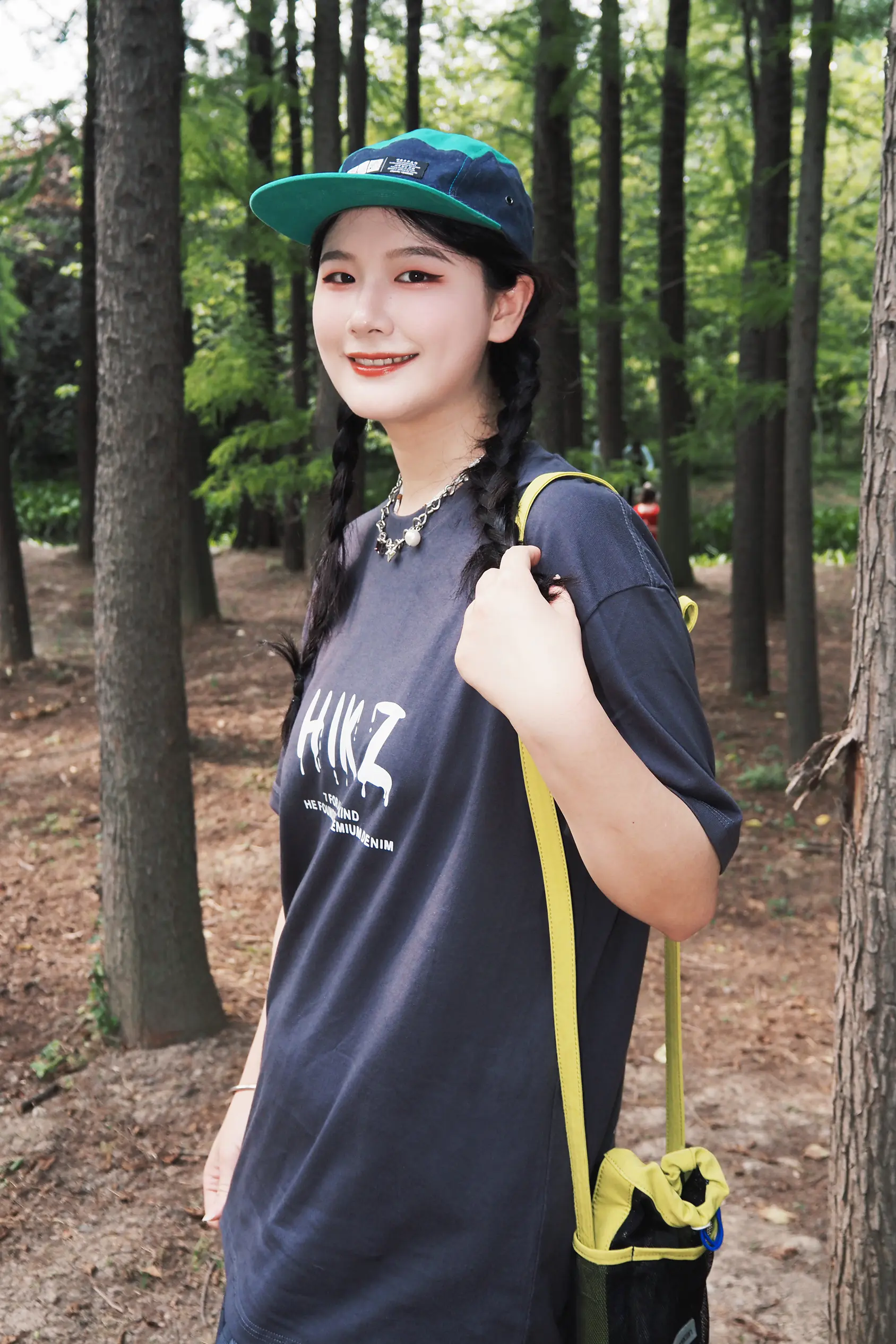 夏天是属于短裙的|复古灰色系OOTD🌫