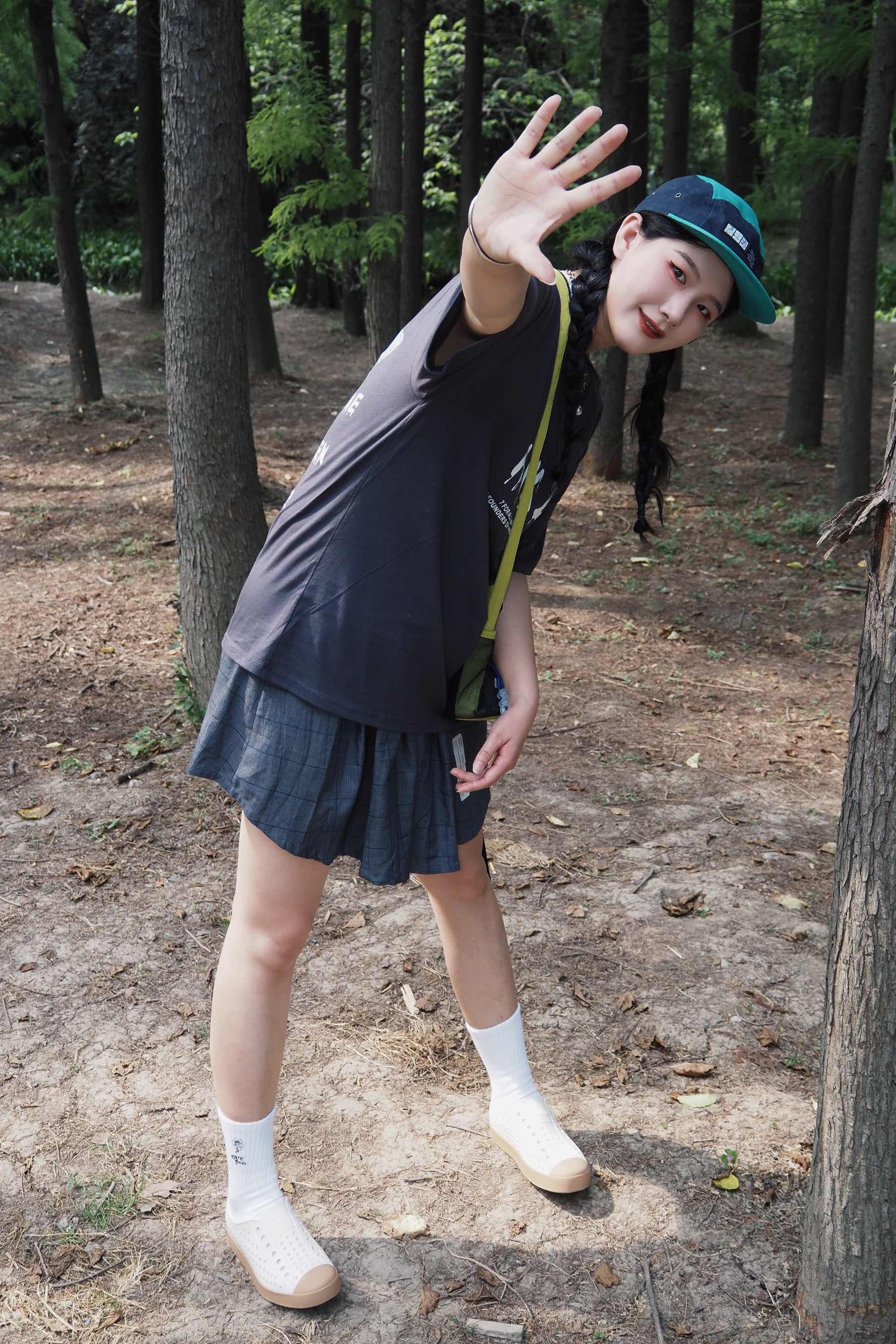 夏天是属于短裙的|复古灰色系OOTD🌫