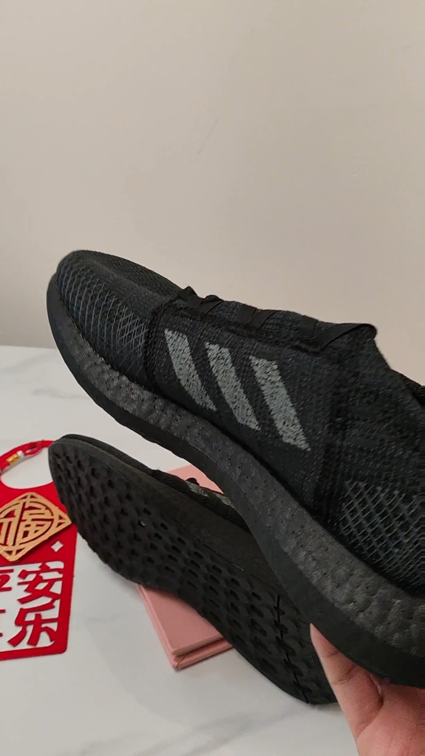 宝藏休闲跑步鞋非这双阿迪达斯莫属，终于被我找到了