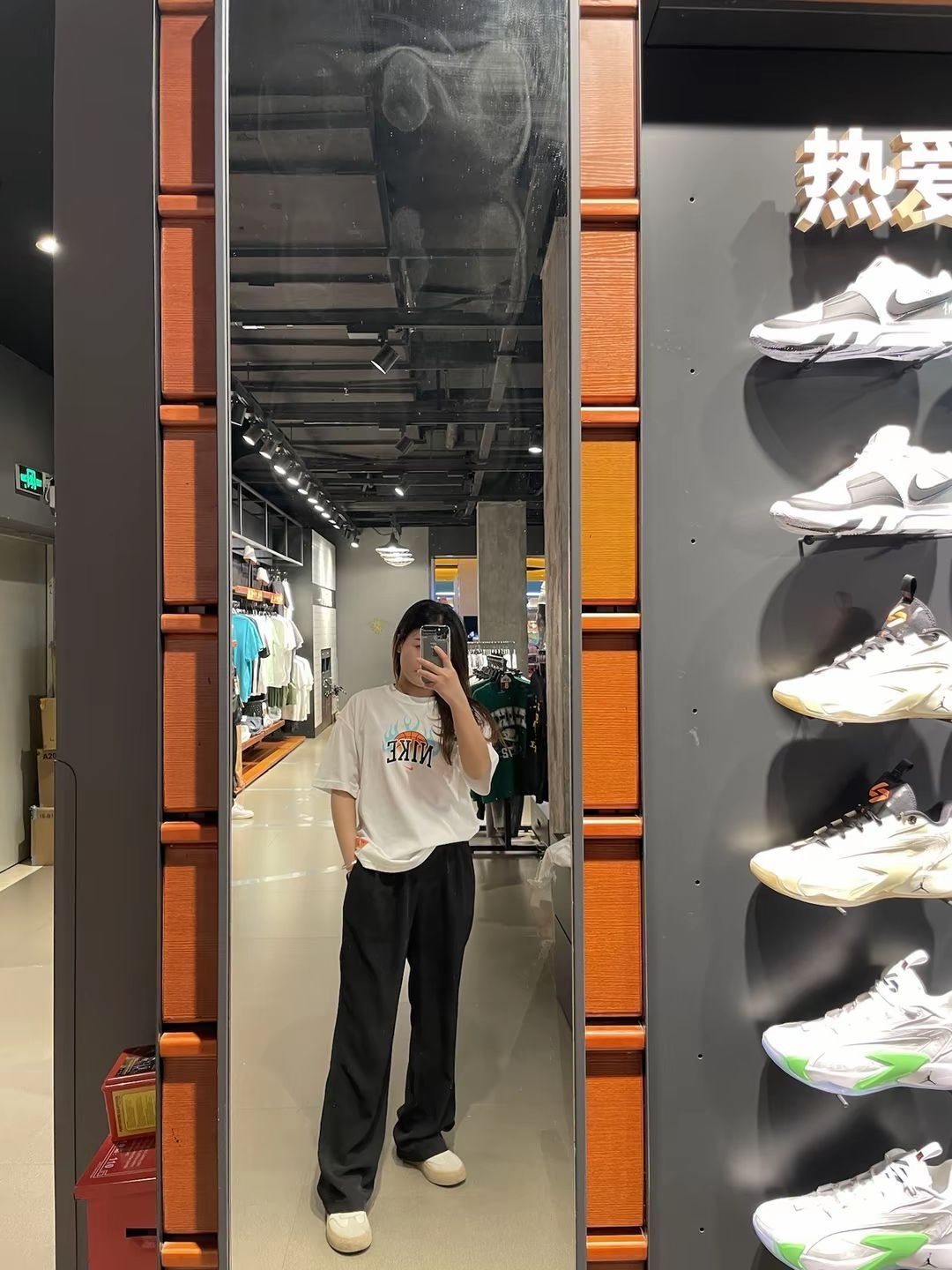 🔥 秒变潮人的秘密武器！耐克 纯棉耐高印花纯色圆领短袖T恤👕