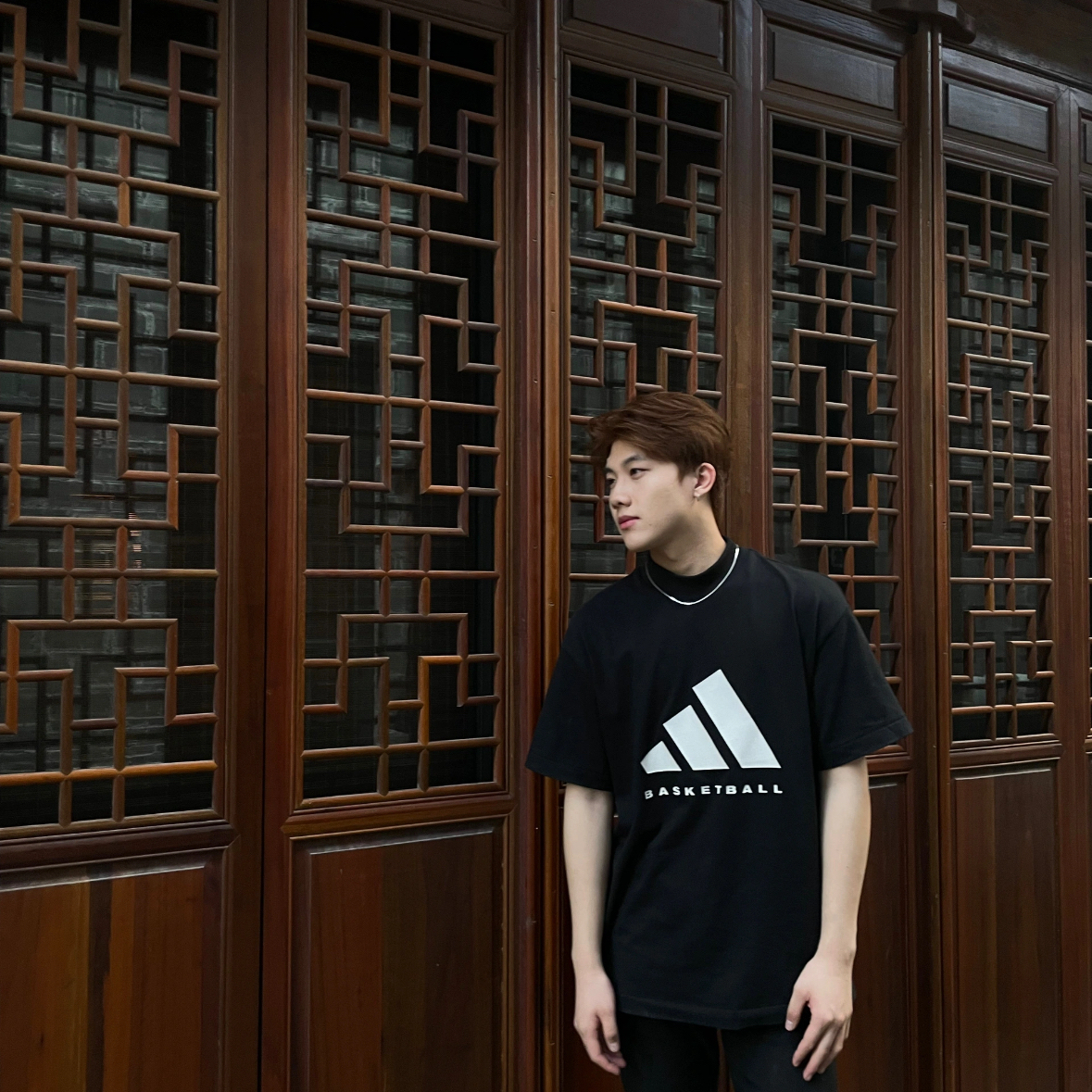 这款阿迪达斯的短袖 颜值不错哦