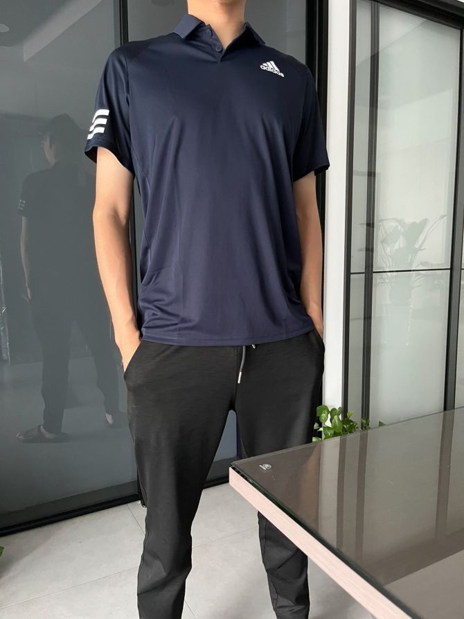 分享一件阿迪T恤