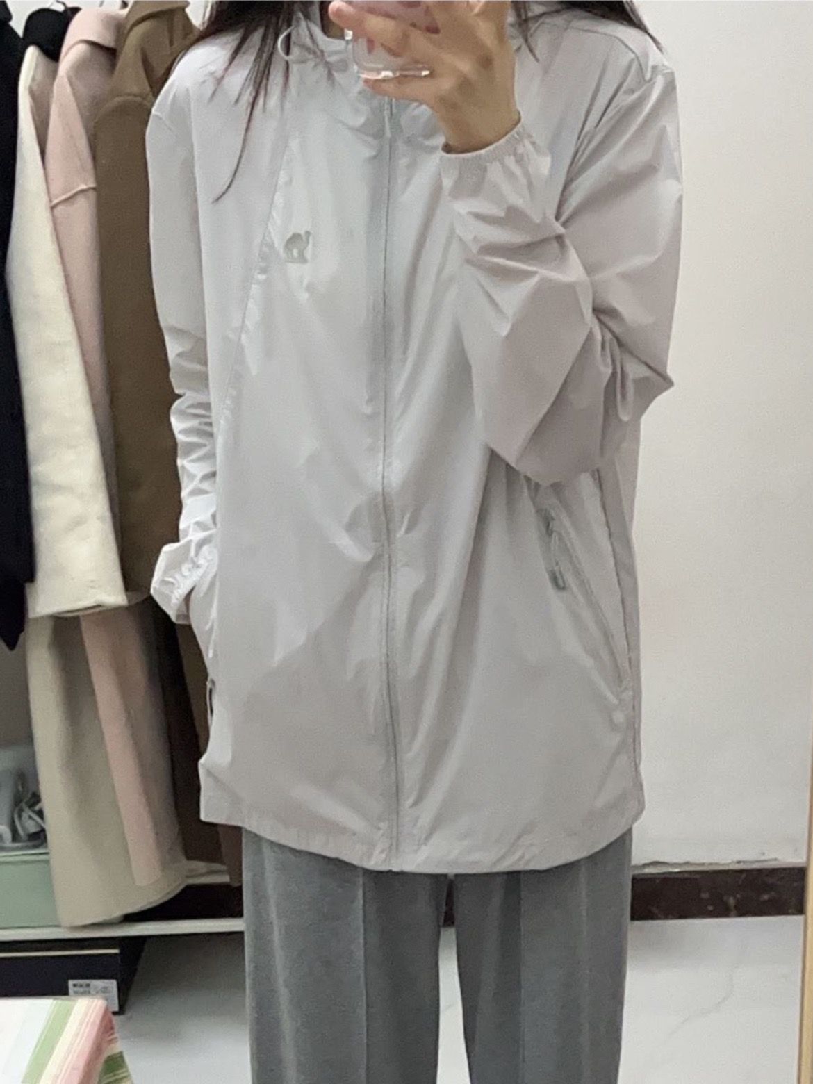 薄款透气防晒衣穿搭分享