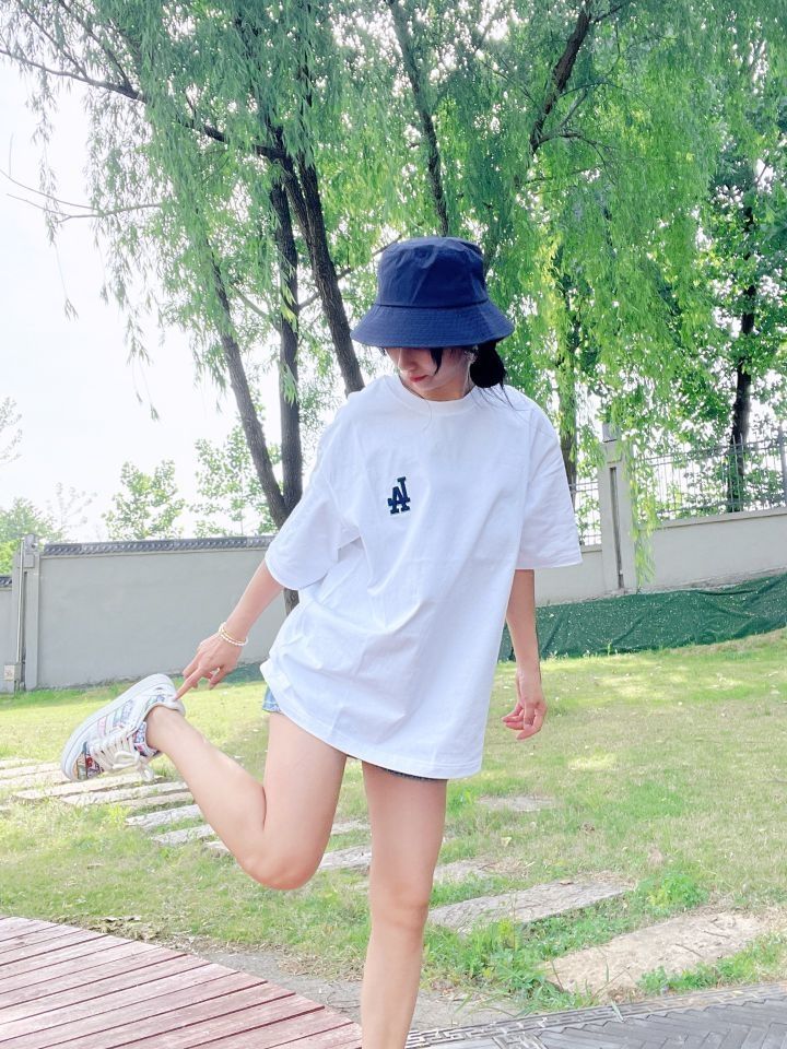 舒适穿搭｜夏天真的没有办法抗拒宽松大T恤！