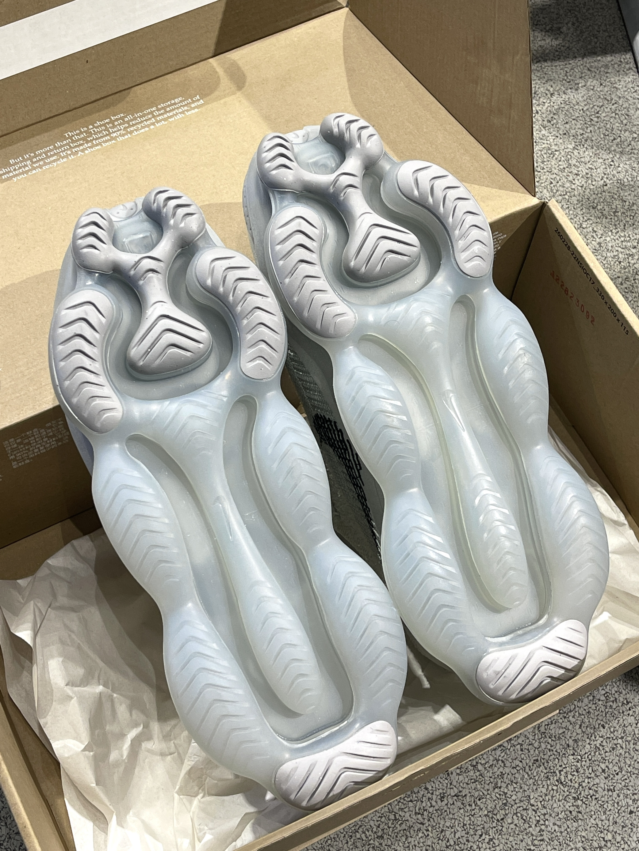 换季凹造型🔩 全掌气垫跑鞋🤩