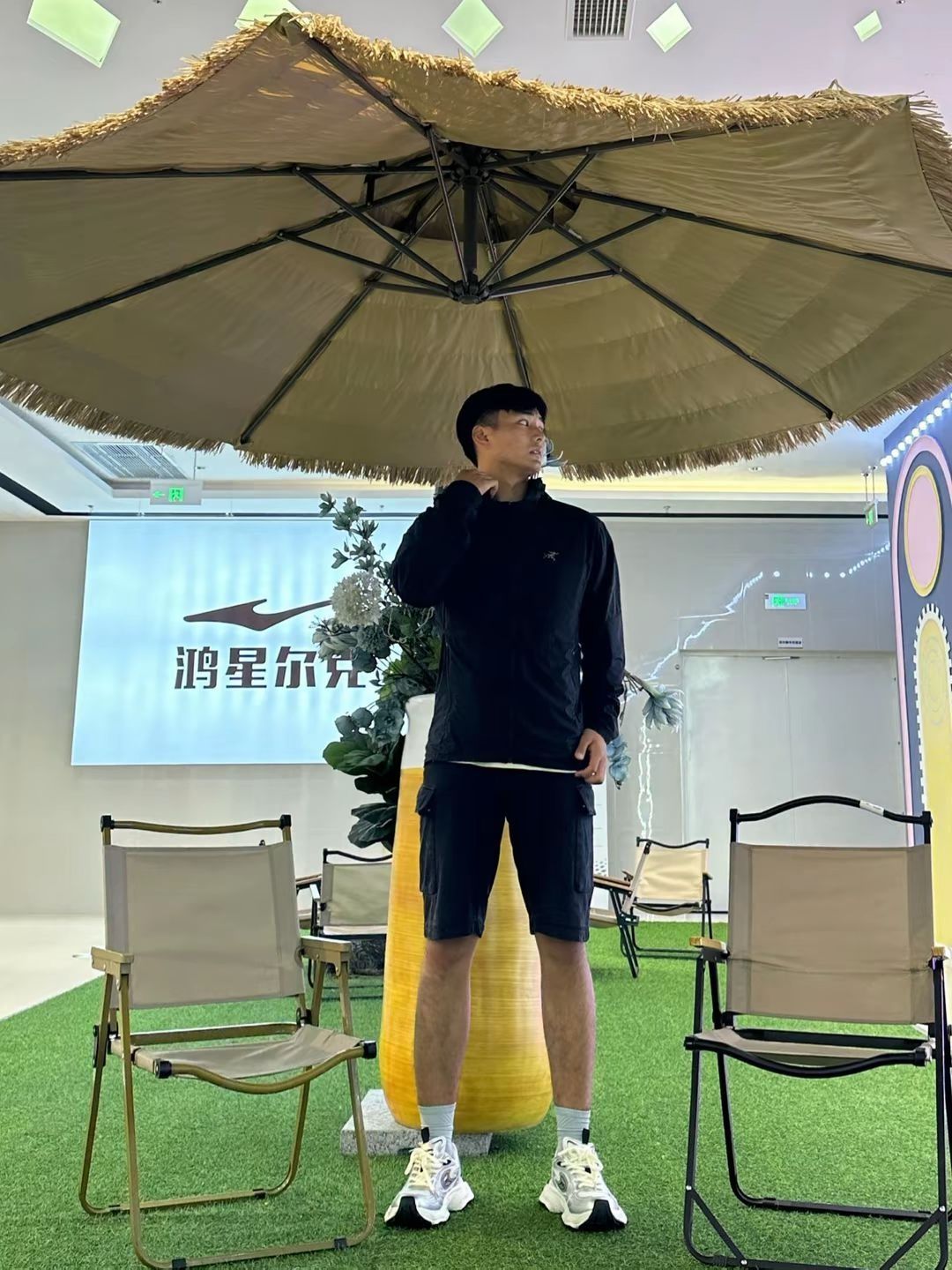 🔥一秒入夏，防晒衣必备！🌈始祖鸟连帽拉链透气防晒衣！