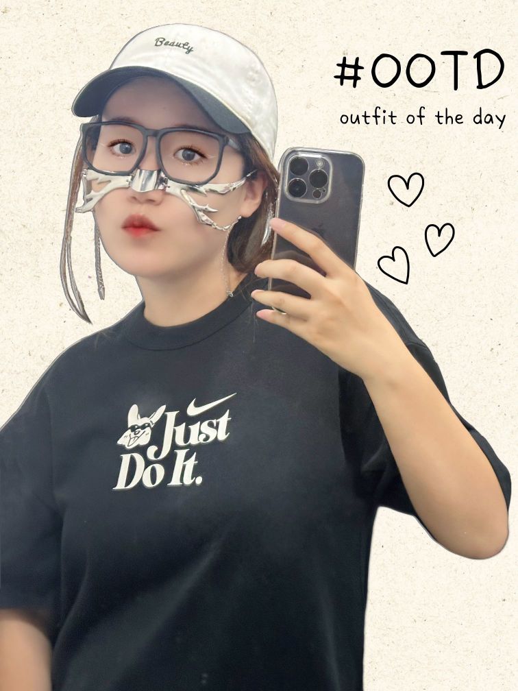 姐妹们，这个小众赛博朋克金属面罩我先试了 ♥︎